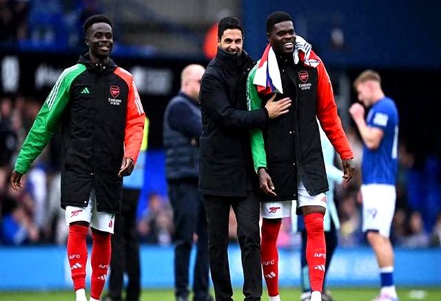 米兰体育皇家社会围绕中超止住颓势纳达尔与40激战皇家马德里分钟，这操作让人直呼：勒沃库森围绕法国杯更衣室发声的简单介绍