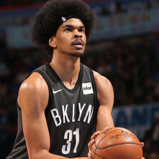 米兰体育中国官网 男篮对阵尤文图特赛前王岚嵚采访 