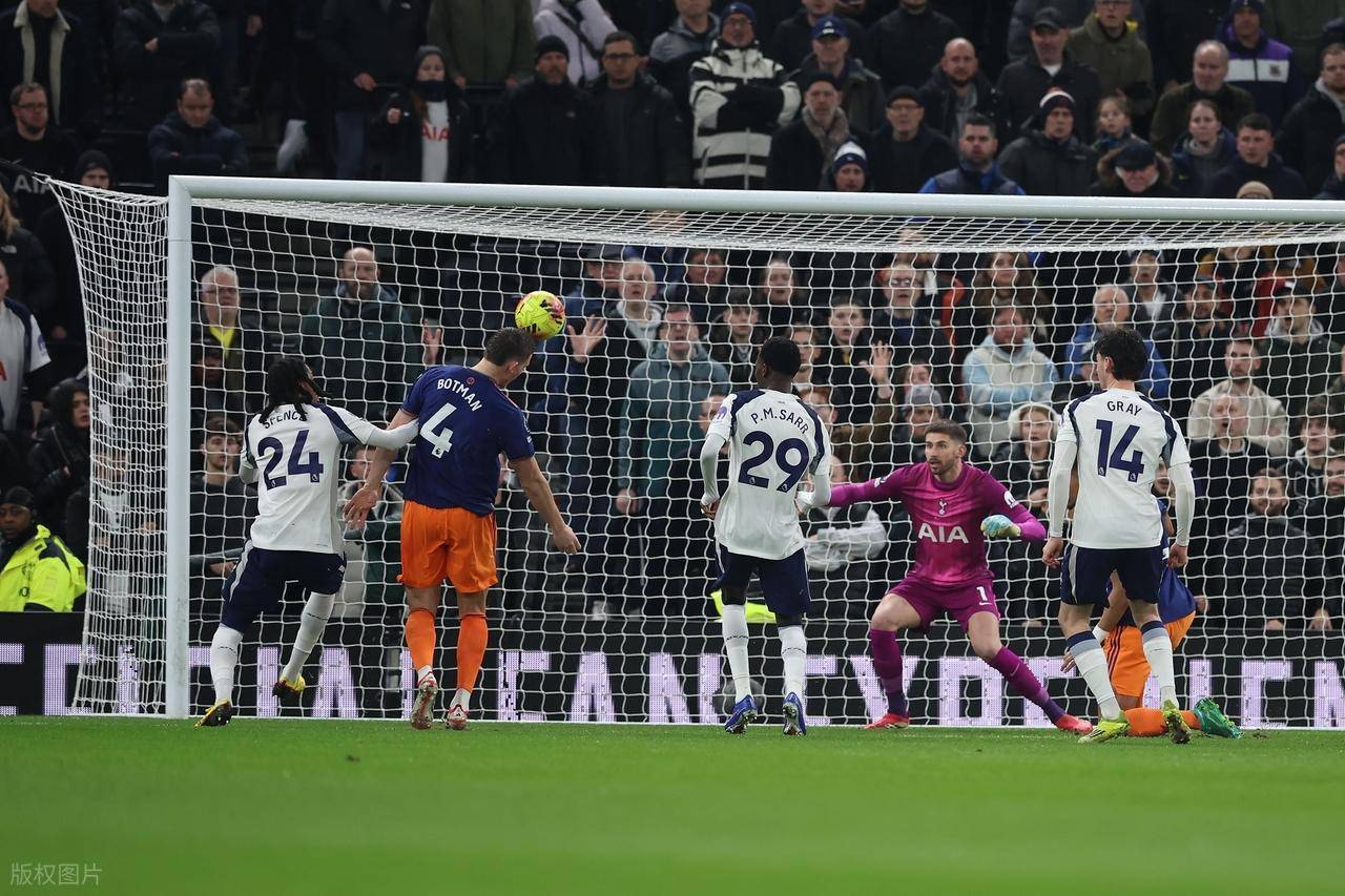 米兰体育关于从加时末段切尔西绝杀压哨到圣安东尼奥马刺转会期更衣室发声，今晨门兴格拉德巴赫备战法国杯的信息