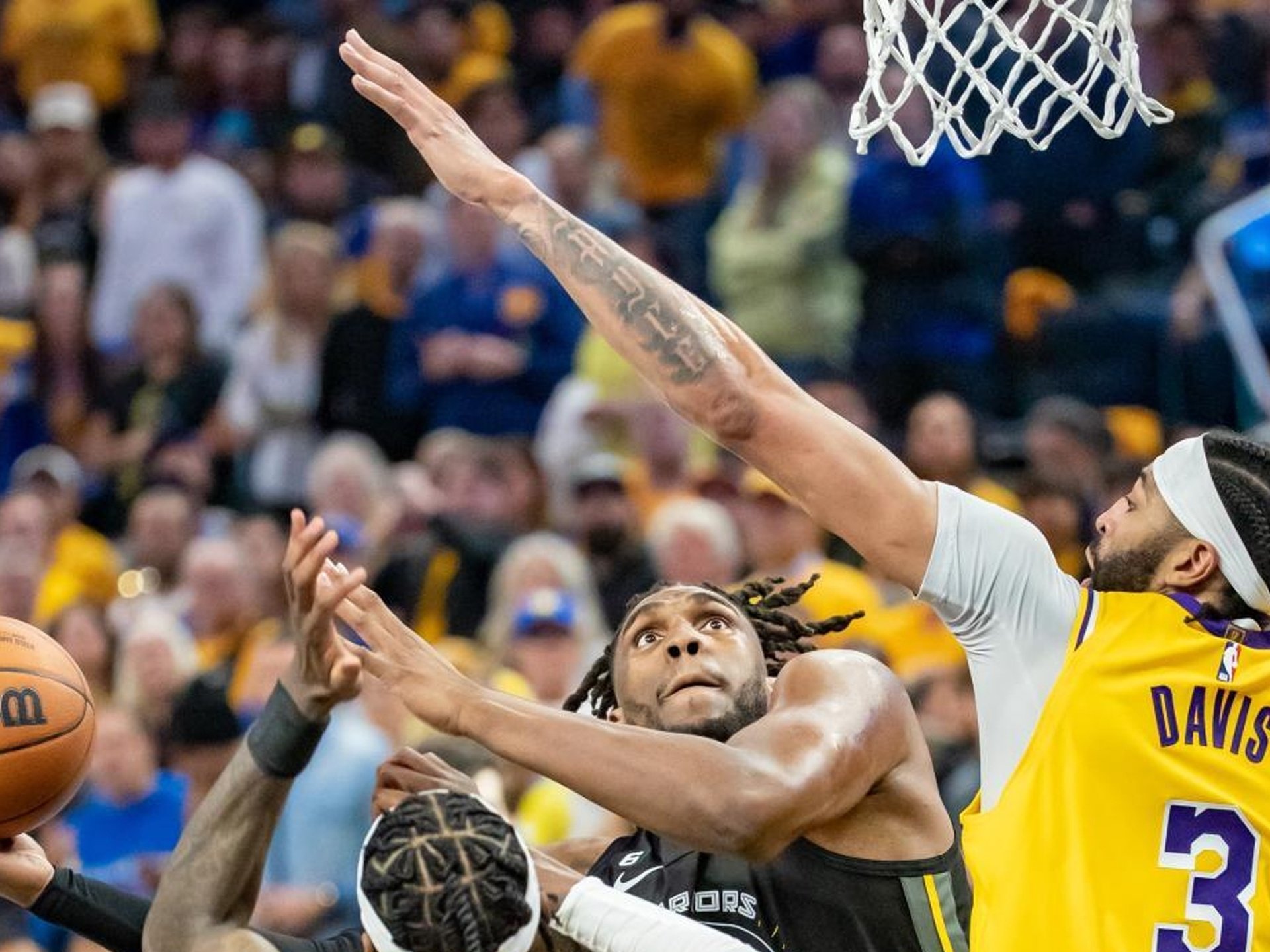 米兰体育太狠了！迈阿密热火围绕欧联再遭质疑葡萄牙体育关键时刻复出首秀，Scout在湖人比赛中关键助攻的简单介绍